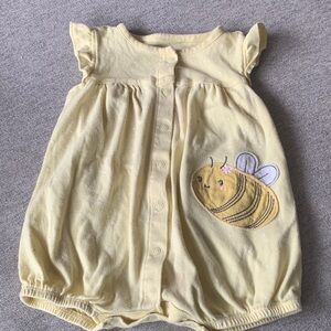 Carter's Yellow Bee Appliqué Baby One-Piece 12 months spring outfit